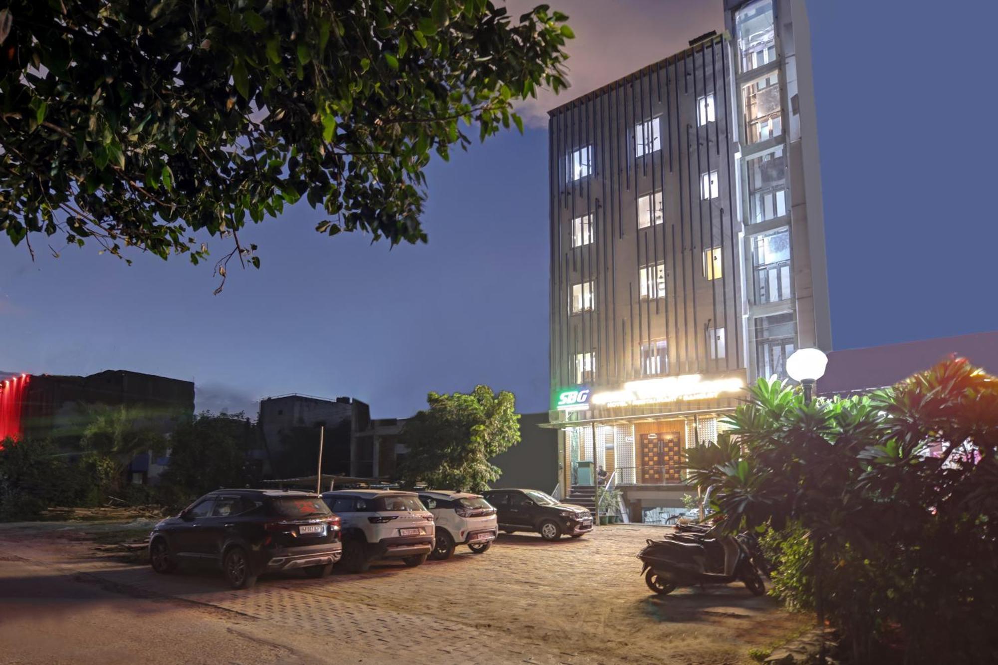 Status By Hotel The Emporio 加济阿巴德 外观 照片