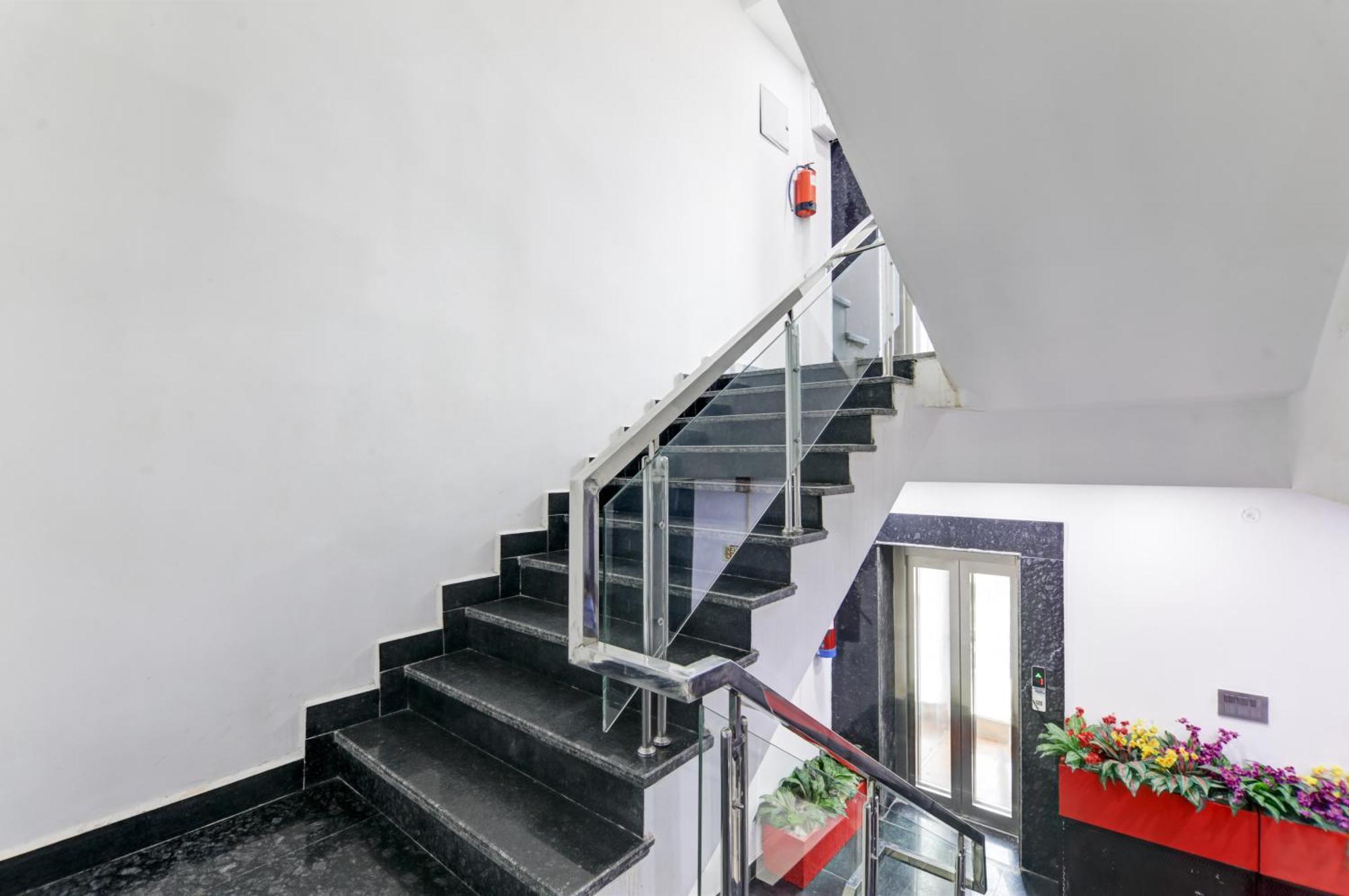 Status By Hotel The Emporio 加济阿巴德 外观 照片