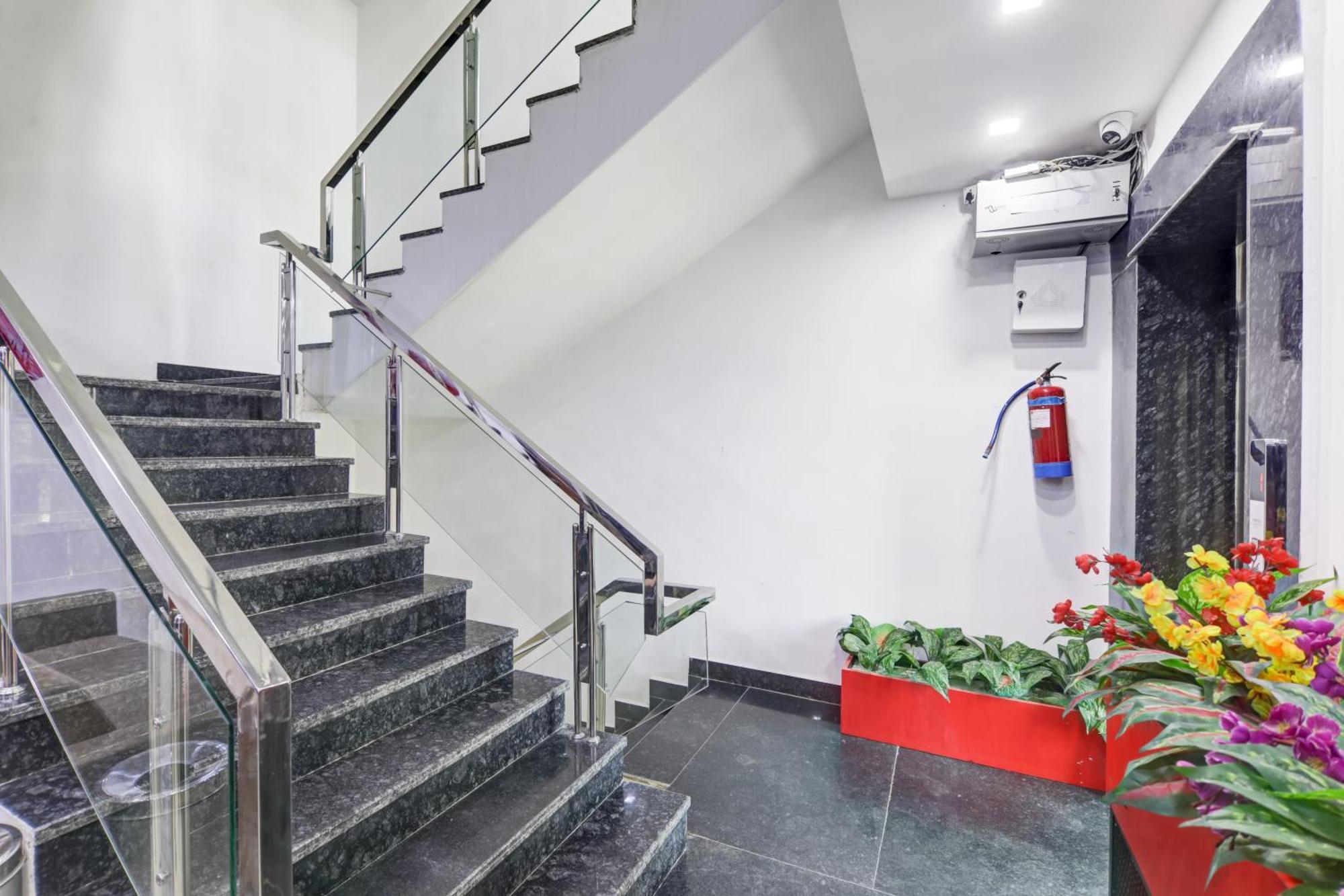 Status By Hotel The Emporio 加济阿巴德 外观 照片