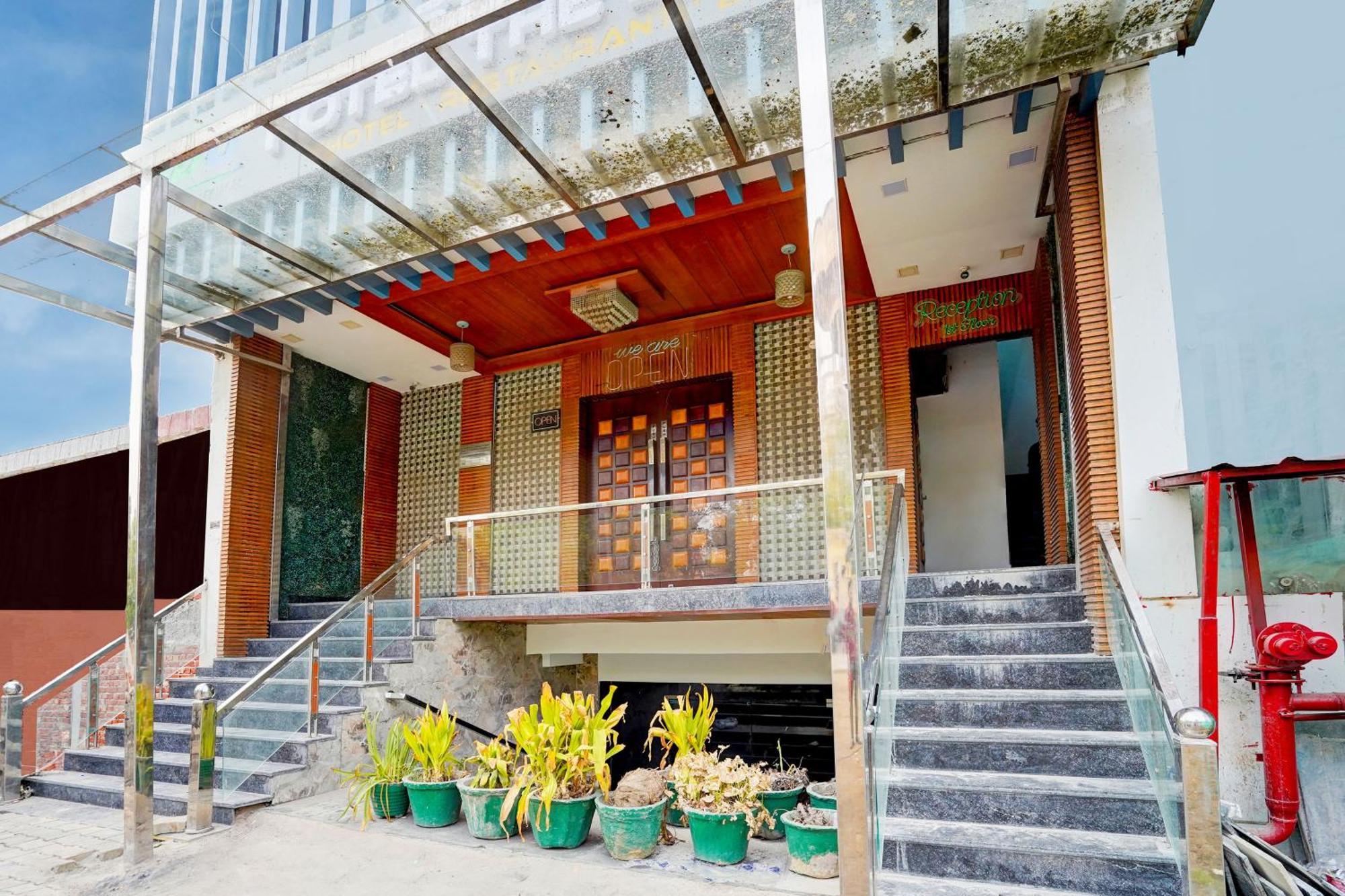 Status By Hotel The Emporio 加济阿巴德 外观 照片